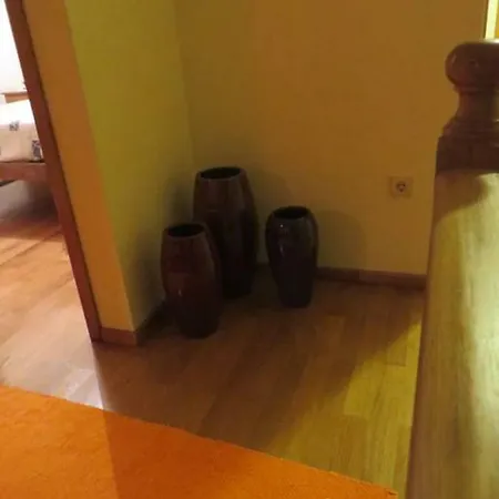 Semesterbostad Holiday Home Largo Do Concelho *