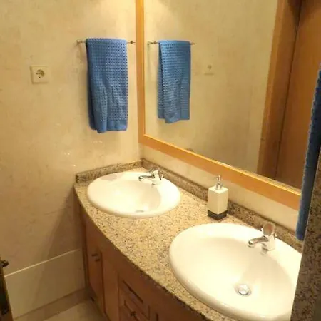 Semesterbostad Holiday Home Largo Do Concelho Fafe